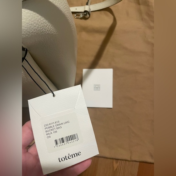 Toteme Bucket Bag - Picture 12 of 15